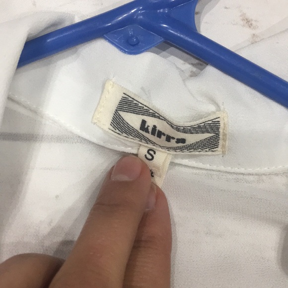 Kirra brand sheer sleeveless button down tunic - Picture 4 of 6